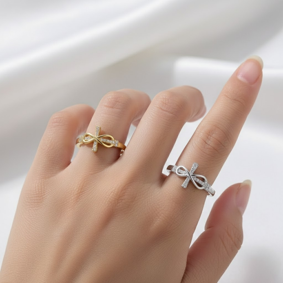 Anillo de Cruz en Plata de Ley S925 con Micro Circonias