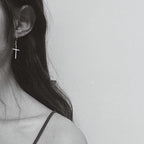 Pendientes cruz cristiana unisex – Aleación con baño en oro o plata