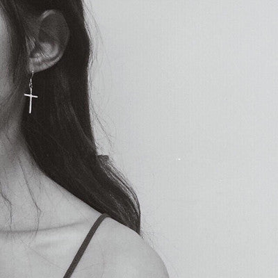 Pendientes cruz cristiana unisex – Aleación con baño en oro o plata