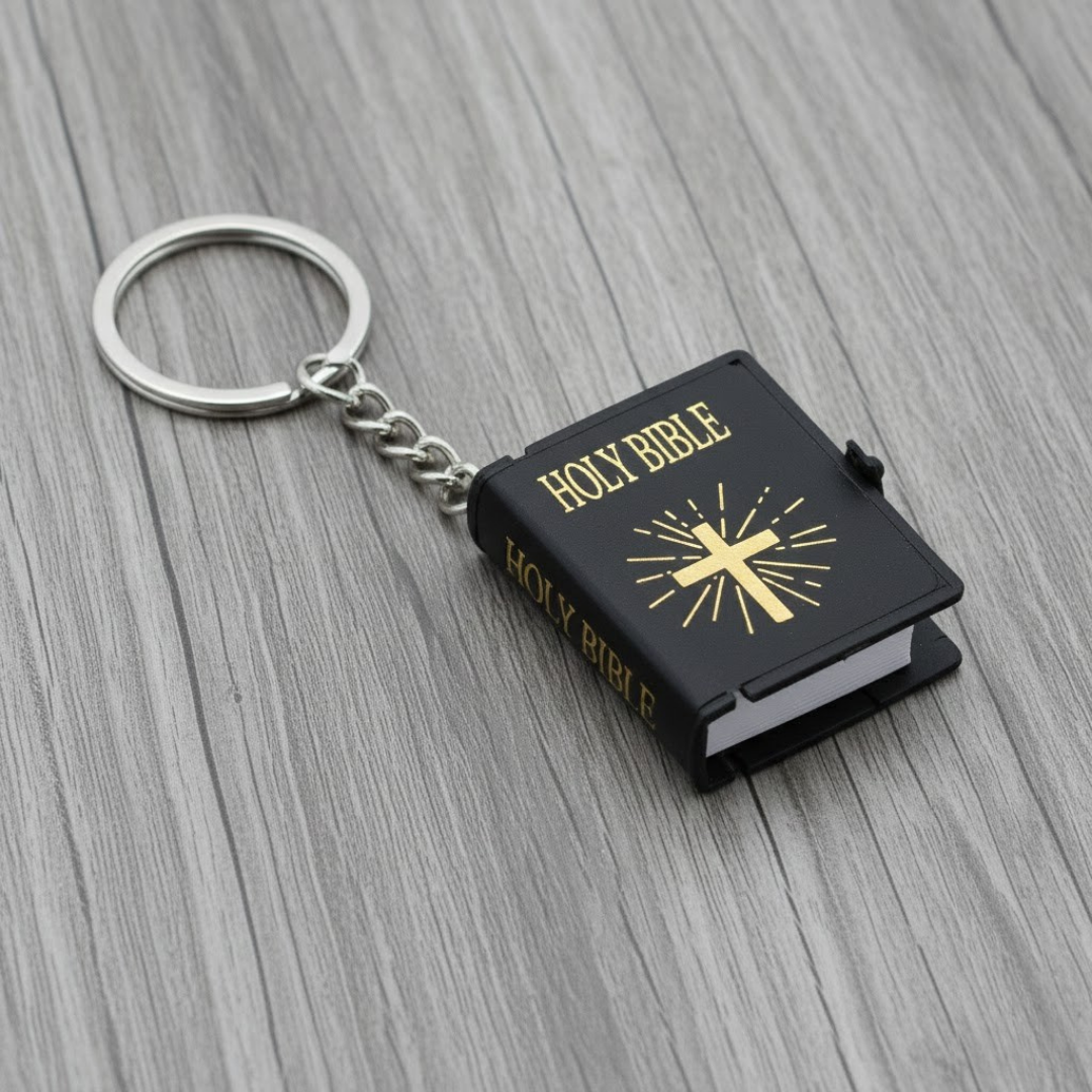 Collar y llavero  con colgante de Biblia y Cruz