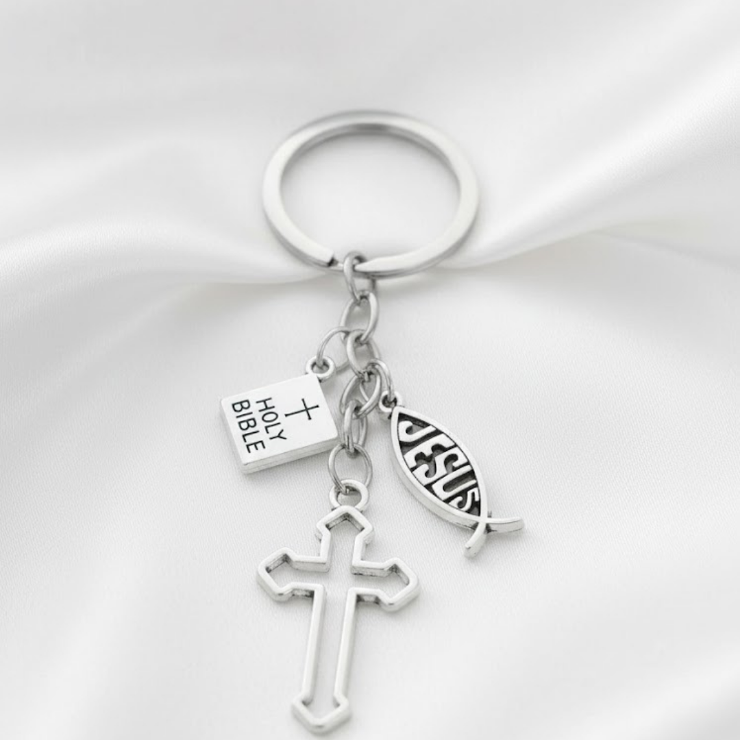 Llavero Cristiano con Colgantes de Biblia y Cruz Latina