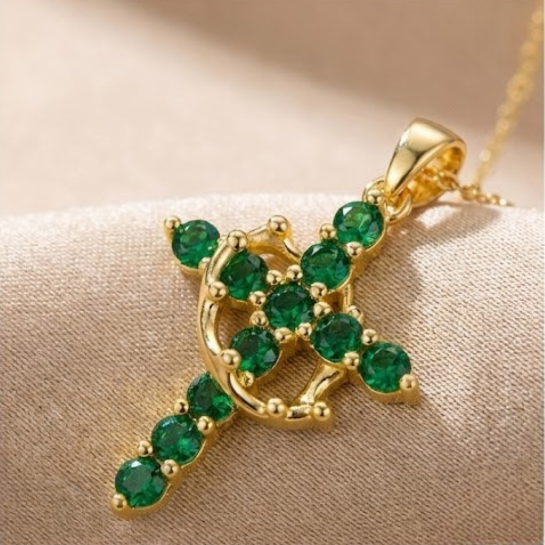 Collar cristiano  de Cruz con Corona y Circonitas para Mujer