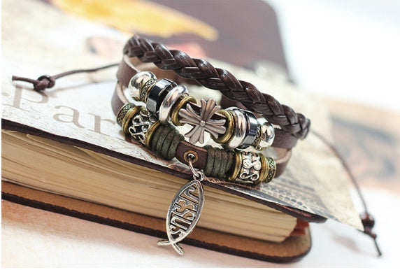 Pulsera cristiana  Multicapa de Cuero con Dije de Pez Jesús y Estrella