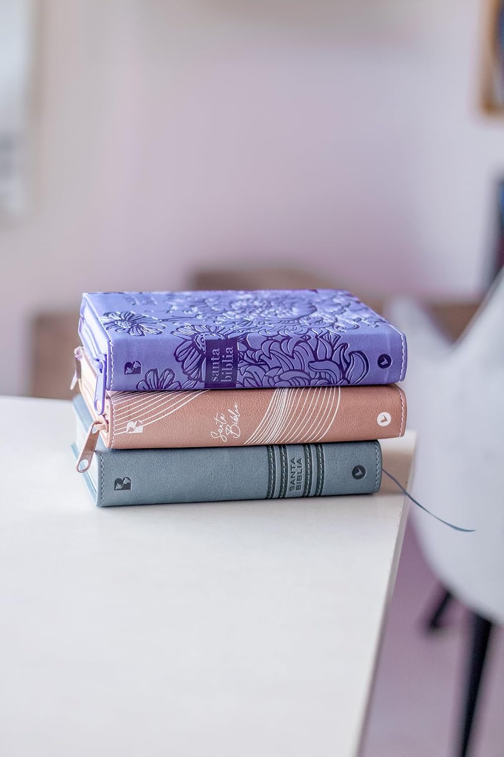 Biblia NBLA – Bolsillo, Edición Versificada, 2 Tonos Oro Rosa, Cremallera