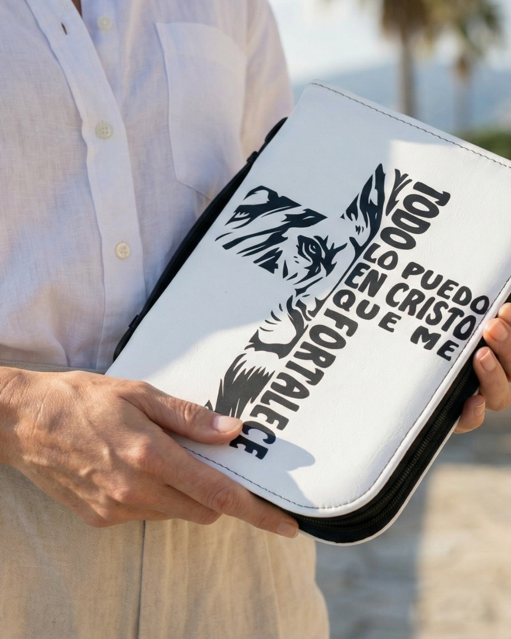 Funda para Biblia- "Todo lo puedo en Cristo que me fortalece"
