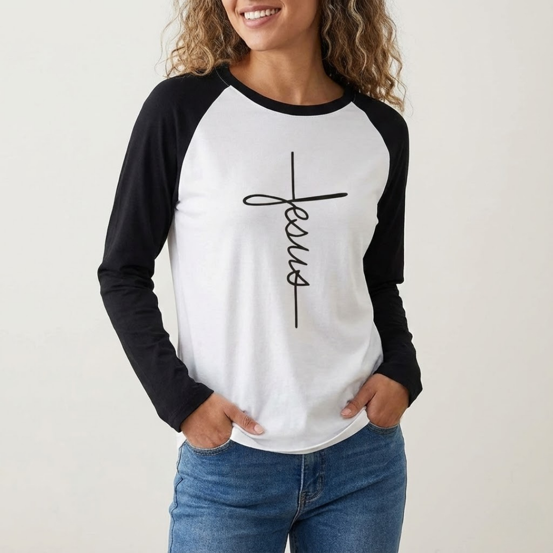 Camiseta Cristiana  para Mujer – Diseño "Jesus" en Cruz