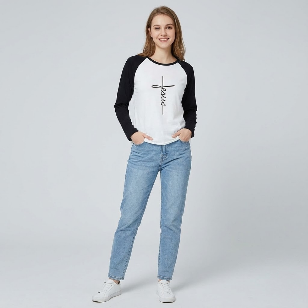 Camiseta Cristiana  para Mujer – Diseño "Jesus" en Cruz