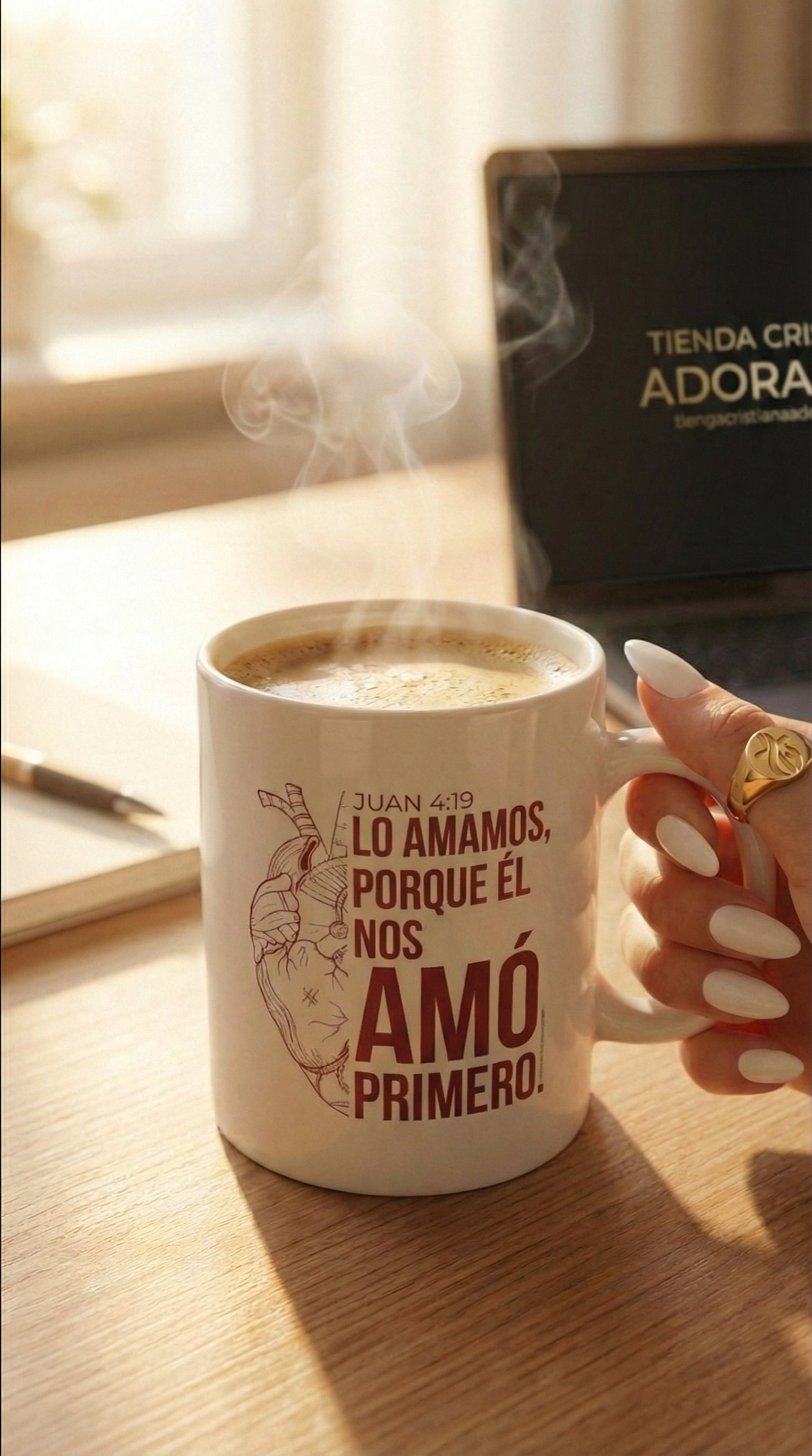 Taza Cristiana Juan 4:19 — " Él Nos Amó Primero"