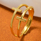 Anillo de Cruz para Mujer en Acero Inoxidable con Baño de Oro 18k