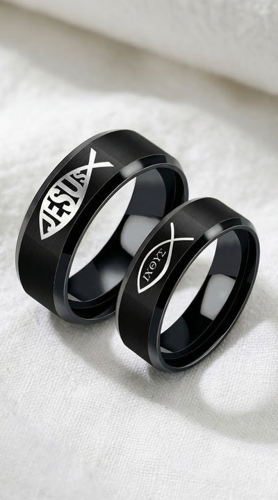 Anillo de Acero Inoxidable con Nombre de Jesús y Símbolo del Pez