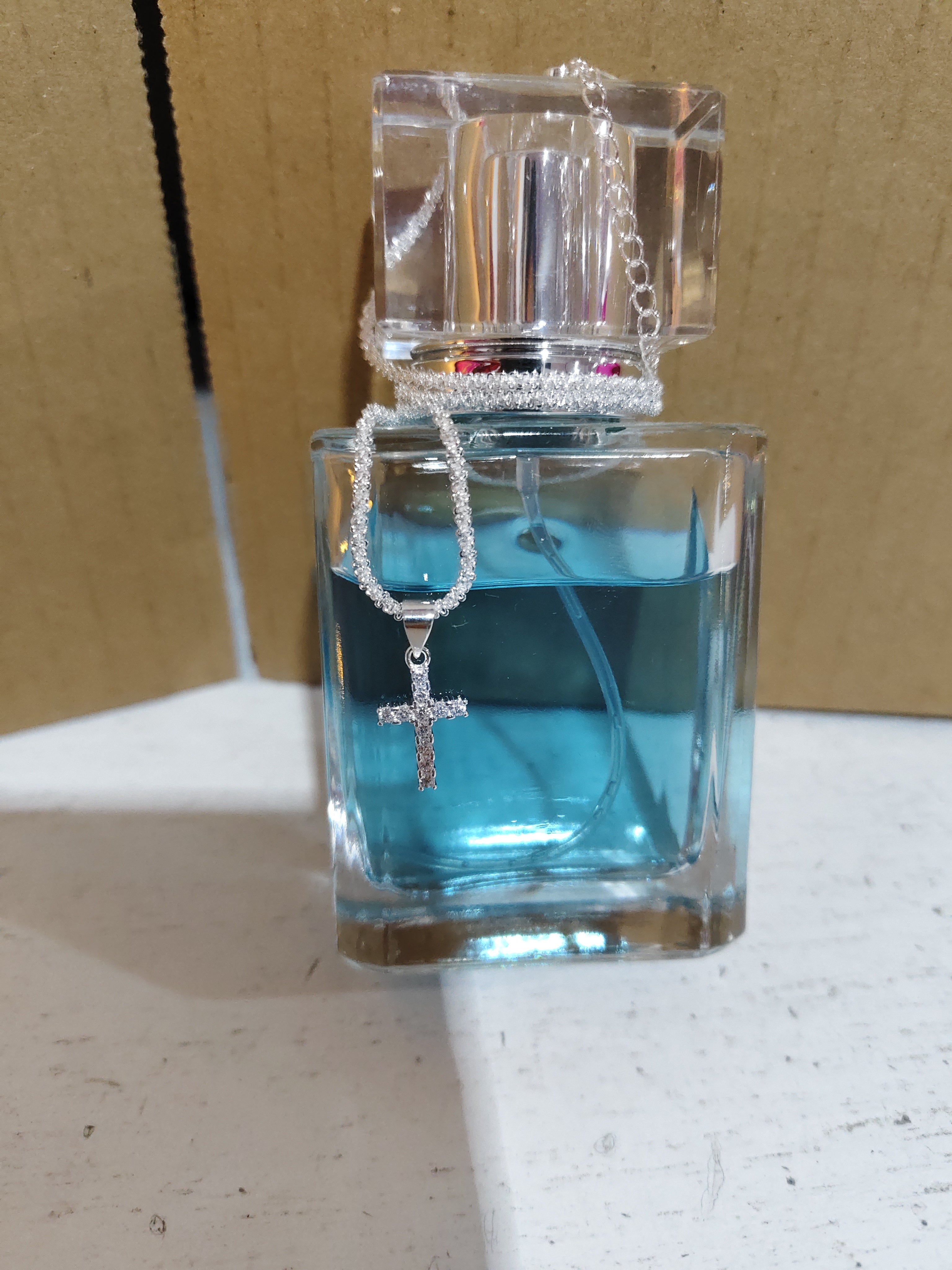 Collar y Pulsera con Cruz Brillante para Mujer