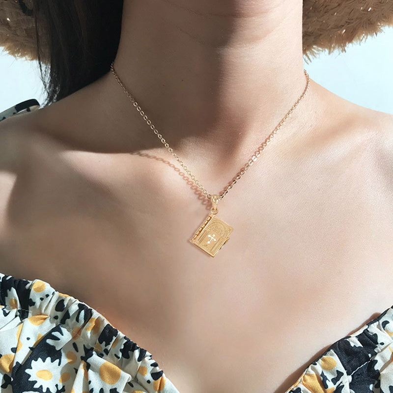 Collar con Colgante de Biblia Abatible en Acero Inoxidable