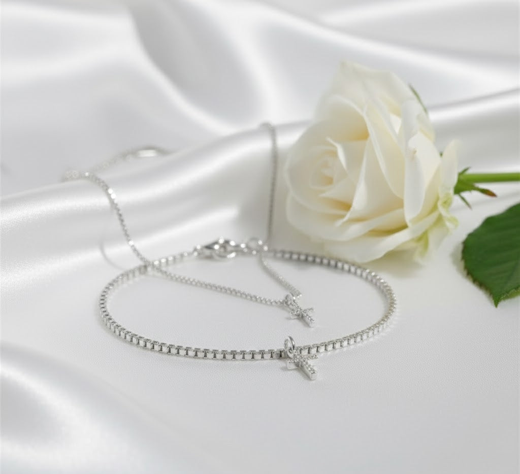 Collar y Pulsera con Cruz Brillante para Mujer